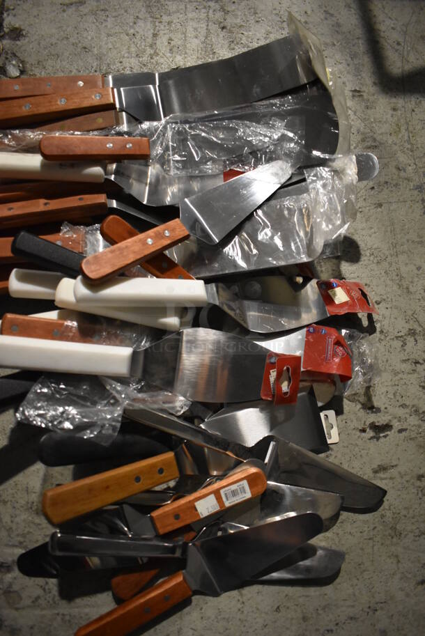 ALL ONE MONEY! Crate of Various BRAND NEW Items Including Spatulas and Lifters - Image 2 of 6
