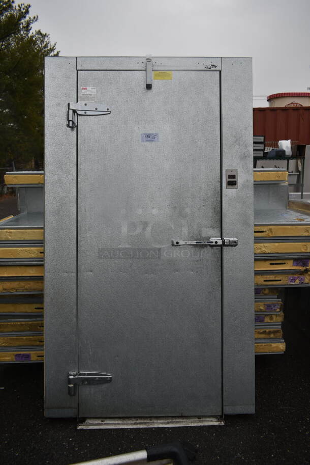 Norlake SELF CONTAINED 10'x14' Walk In Cooler Box w/ Compressor and Norlake CPB075DW 208-230 Volt, 1 Phase Condenser. Information Provided By The Consignor But Not Verified By PCI Auctions. Picture of the Unit Before Removal Is Included In the Listing. - Image 4 of 6