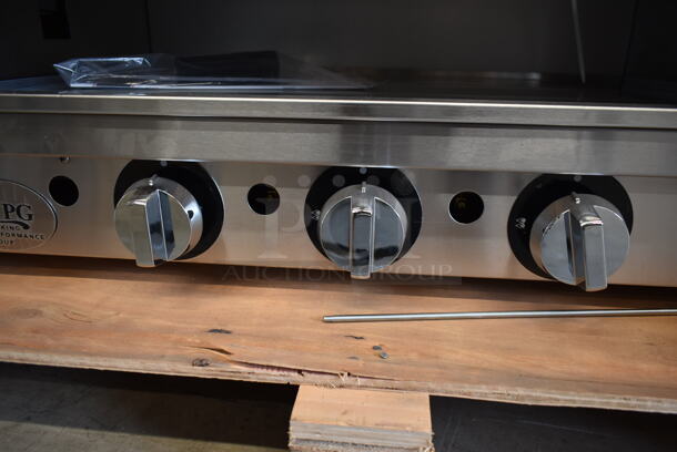 BRAND NEW SCRATCH AND DENT! Cooking Performance Group CPG 351S36SBN Stainless Steel Commercial Natural Gas Powered Salamander Broiler Cheese Melter. 36,000 BTU. Tested and Working! - Image 3 of 6