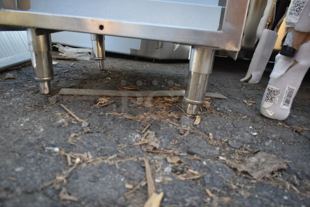 BRAND NEW SCRATCH AND DENT! Advance Tabco CRLR-18 Stainless Steel Liquor Display Cabinet - 18" x 21" - Image 4 of 5