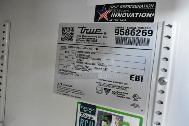 2019 True GDM-41SL-48-HC-LD Metal Commercial 2 Door Reach In Cooler Merchandiser w/ Poly Coated Racks. 115 Volts, 1 Phase. Tested and Working! - Image 4 of 4