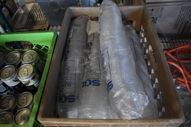 ALL ONE MONEY! Tier Lot of Various Items Including Plastic Lids and Salt Shakers - Image 3 of 5