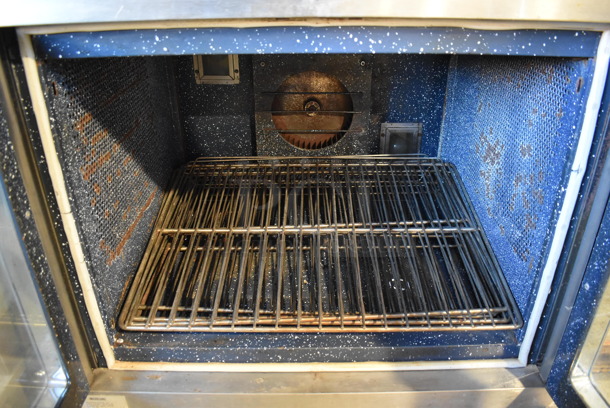 Vulcan ThermAire ET8 Stainless Steel Commercial Electric Powered Full Size Convection Oven w/ View Through Doors, Metal Oven Racks and Thermostatic Controls. 208 Volts, 3 Phase. 36x30x35 - Image 5 of 7