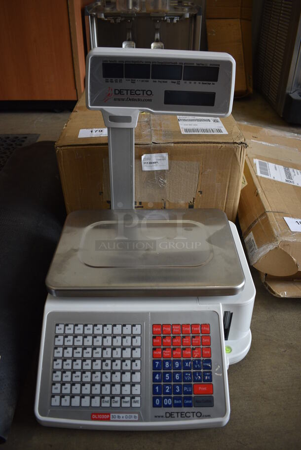 BRAND NEW IN BOX! Detecto Model DL1030P Stainless Steel Commercial Countertop 30 Pound Capacity Food Portioning Scale. 13.5x17.5x18.5. Tested and Working!
