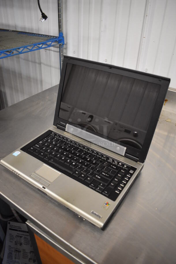 Toshiba 14" Laptop - Image 2 of 5