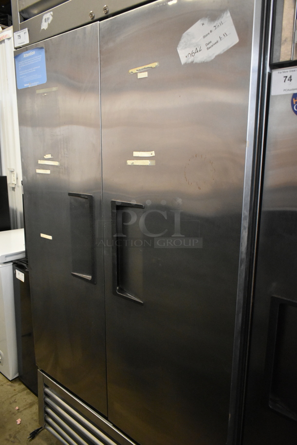 2016 True T-35 Stainless Steel Commercial 2 Door Reach In Cooler w/ Poly Coated Racks on Commercial Casters. 115 Volts, 1 Phase. Tested and Powers On But Does Not Get Cold - Image 3 of 7