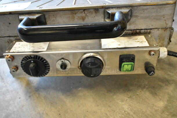 Torri Stainless Steel Commercial Countertop 12 Section Press. 230 Volts, 1 Phase.  - Image 3 of 5