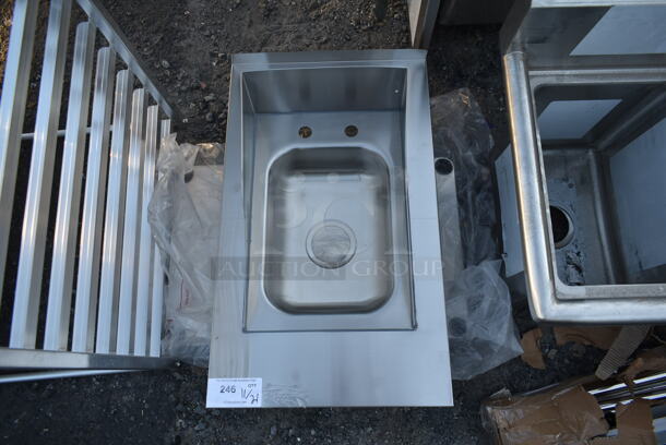 BRAND NEW SCRATCH AND DENT! Stainless Steel Commercial Single Bay Sink and Metal Under Shelf. - Image 2 of 3