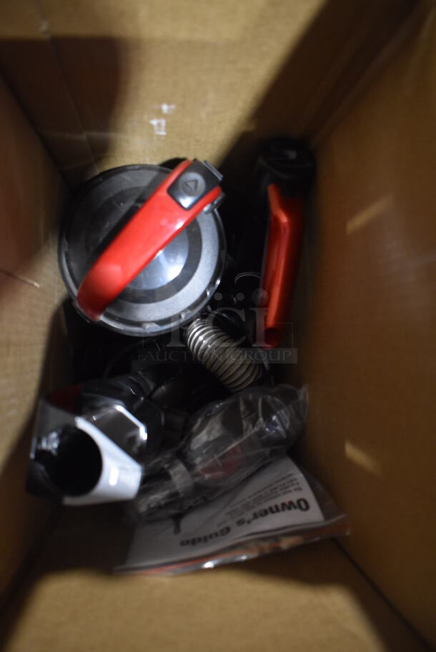 IN ORIGINAL BOX! Eureka Dash Sprint Vacuum Cleaner - Image 3 of 5