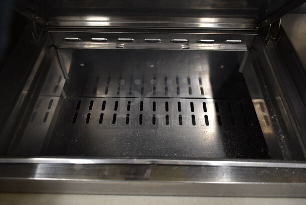 Turbo Air TPR-93SD Stainless Steel Commercial Pizza Prep Table w/ Over Shelf on Commercial Casters. 115 Volts, 1 Phase. Tested and Working! - Image 4 of 11