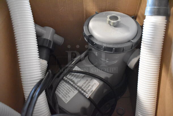 ALL ONE MONEY! Lot of Pump, Hose and Roll of Towels - Image 2 of 4