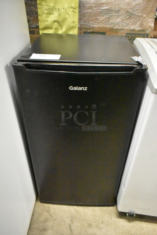 Galanz GLR33MBKE23 Metal Mini Cooler. 115 Volts, 1 Phase. Tested and Powers On But Does Not Get Cold