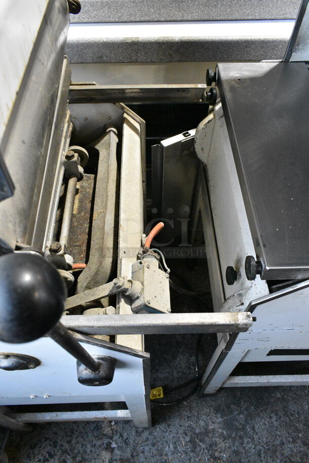 Oliver 777 Metal Commercial Floor Style Bread Loaf Slicer. 115 Volts, 1 Phase. Tested and Does Not Power On - Image 4 of 6