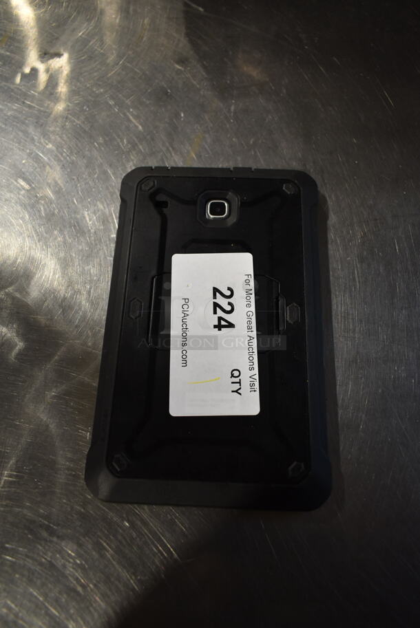 Samsung Tablet.  - Image 2 of 4
