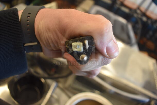 APW Wyott Classic Cook & Serve RCW-7 Countertop Warmer 120 Volt 1 Phase. Tested and Working! - Image 6 of 7