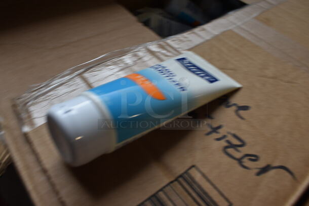 ALL ONE MONEY! Lot of 200 Suave Hand Sanitizer Bottles! 2.5x2x6 - Image 2 of 3