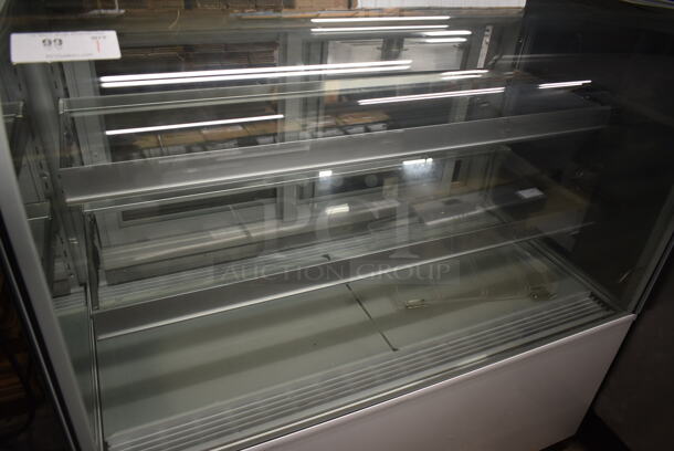 Avantco 193BC48HCW Metal Floor Style Curved Glass White Refrigerated Bakery Display Case. 110-120 Volts, 1 Phase. Cannot Test Due To Cut Power Cord - Image 4 of 6