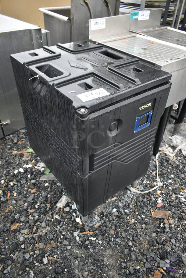 Vevor Black Poly Insulated Food Carrying Case on Commercial Casters. - Image 2 of 6