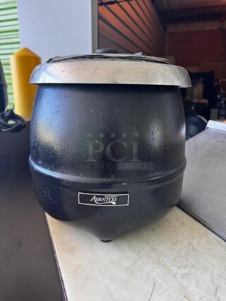 Avantco Black Soup Kettle Warmer - 120V - BIDX2
