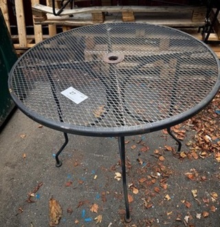 Outdoor/Patio Round Table