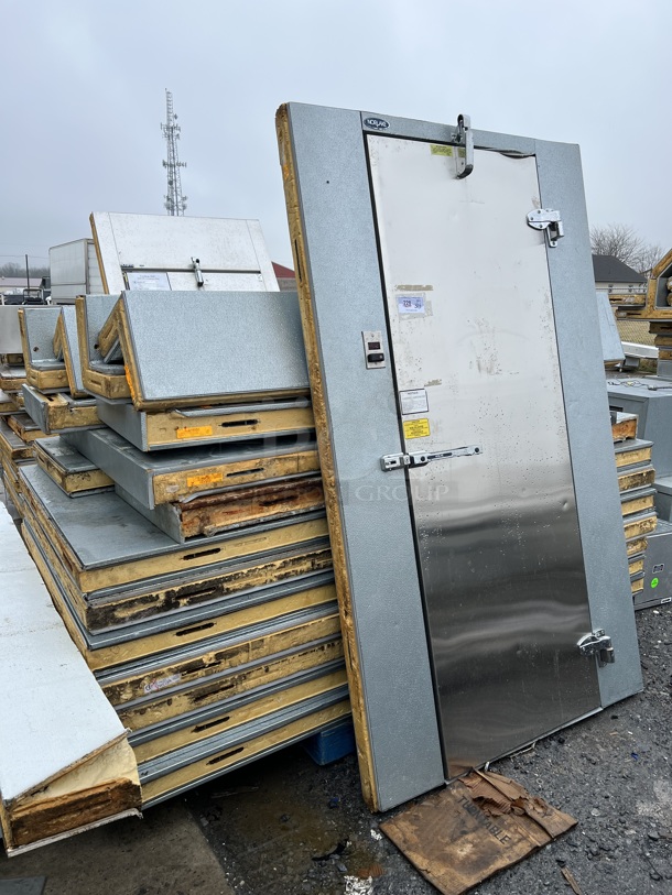 Norlake 8'x12'x7.5' SELF CONTAINED Walk In Freezer Box w/ Norlake RCPF100DC-A COND 208-230 Volt, 1 Phase Condenser and Copeland RF42C1E-CAV-101 208-230 Volt, 1 Phase Compressor. Does Not Have Floor.