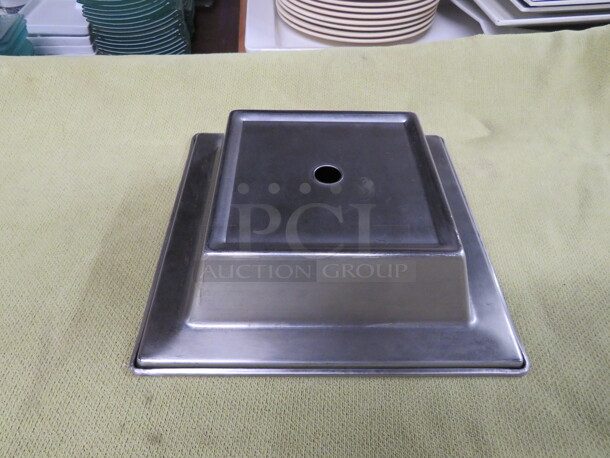 10.5X10.5 Stainless Steel Square Plate Cover. 10XBID - Image 1 of 1