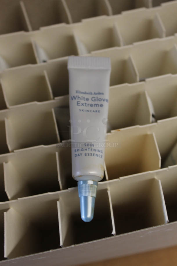 PALLET LOT of 42 BRAND NEW Boxes of White Glove Extreme Skincare Brightening Gel. 42 Times Your Bid! - Image 4 of 4
