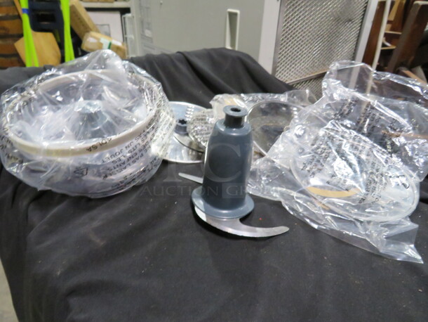 One Lot Of Misc Blades/Attachments - Image 1 of 3