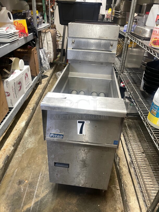 Working! Pitco® SG14-S Natural Gas 40-50 lb. Stainless Steel Commercial Floor Fryer - 110,000 BTU NSF Tested and Working