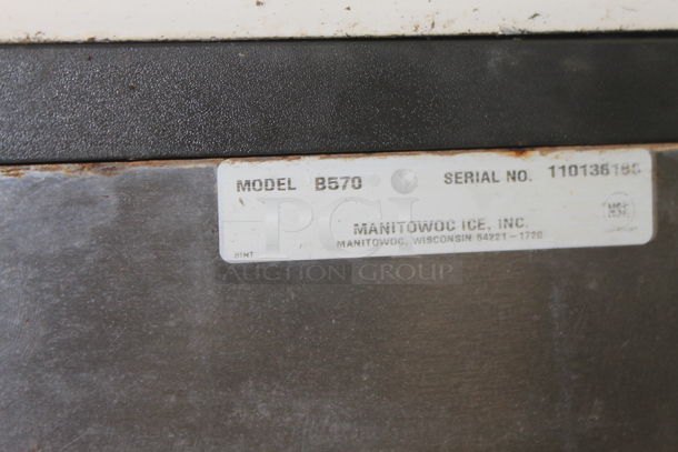 Manitowoc SY0854A Stainless Steel Commercial Ice Head on Manitowoc B570 Stainless Steel Commercial Ice Bin. 208-230 Volts, 1 Phase. - Image 4 of 10