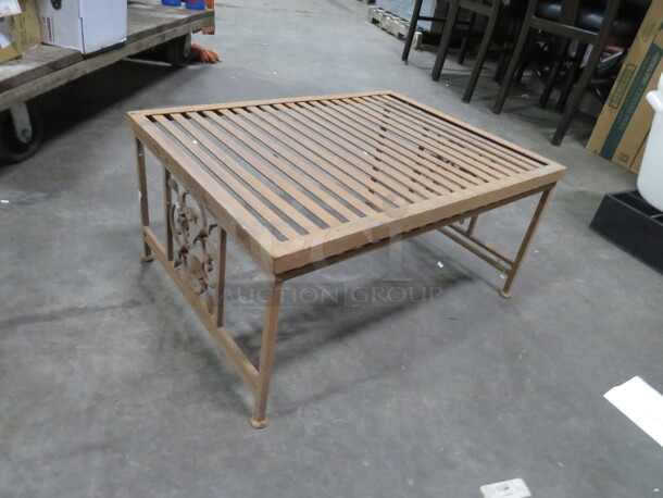 One 24X18X12 Metal Table.