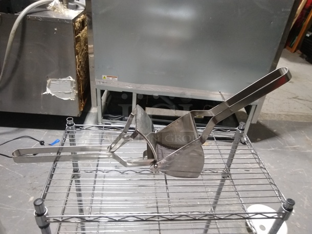 Stainless Steel Potato Ricer - Great Condition - Image 2 of 6