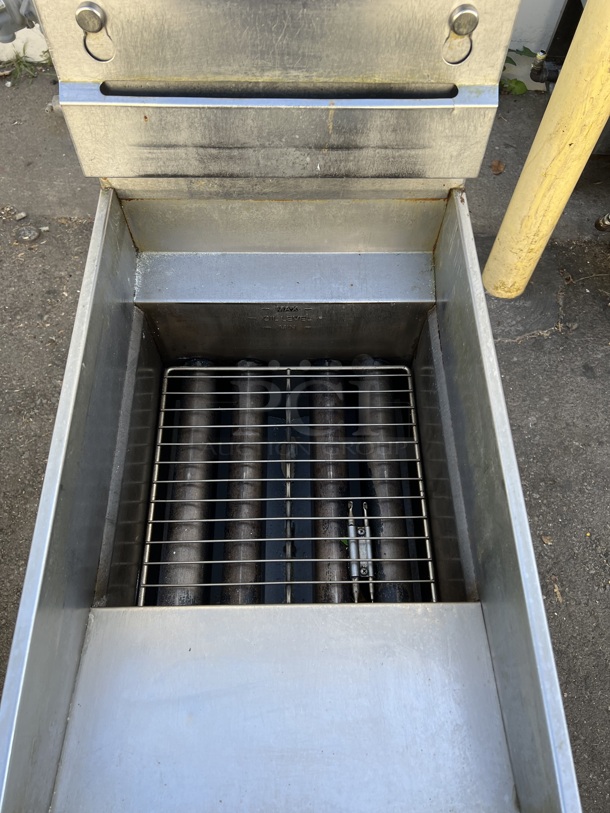 Commercial Natural Gas Pitco Fryer 35 LB Tested and Working! - Image 5 of 5