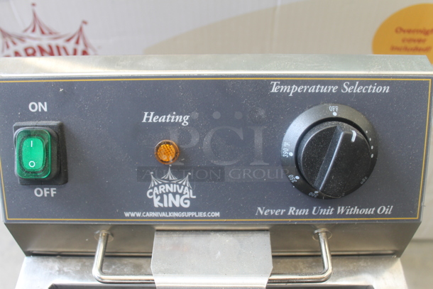 LIKE NEW! Carnival King 382CDF17A Stainless Steel Commercial Countertop Electric Powered Corn Dog Fryer w/ Lid. 120 Volts, 1 Phase. Unit Has Only Been Used a Few Times! Tested and Working! - Image 5 of 7