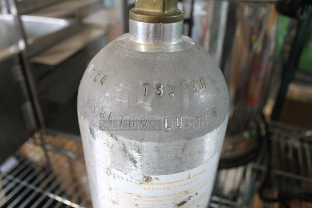 Metal Carbon Dioxide Tank. - Image 9 of 12