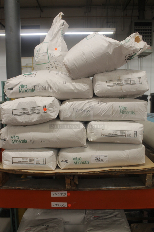 ALL ONE MONEY! PALLET LOT of Vitro Minerals Bags. BUYER MUST REMOVE. - Image 1 of 3