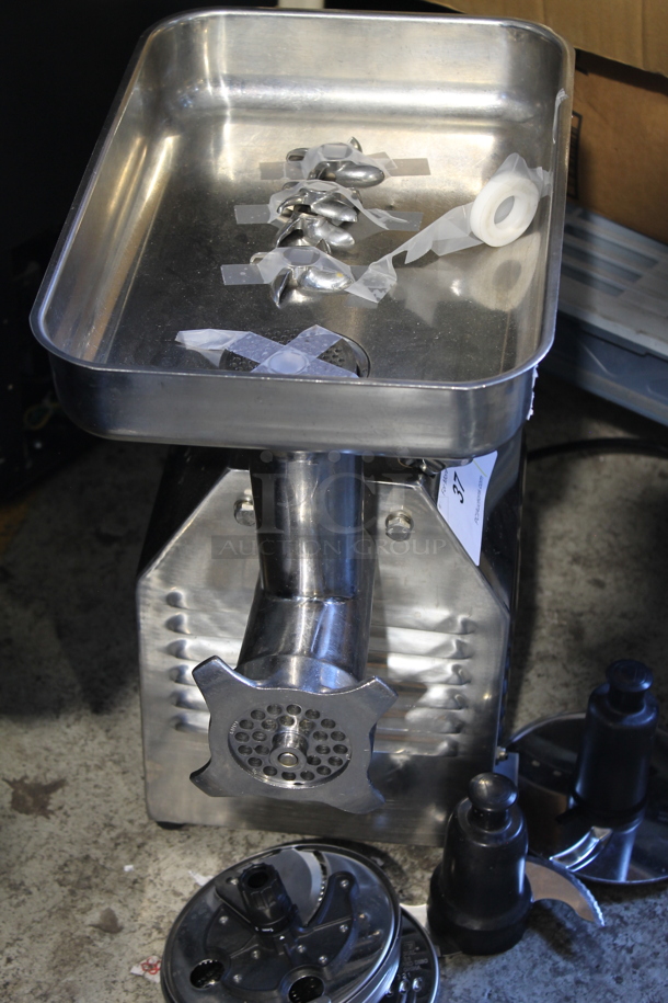 BRAND NEW SCRATCH AND DENT! Avantco MG12 Stainless Steel Commercial Countertop Meat Grinder. 110 Volts, 1 Phase. Tested and Working! - Image 4 of 5