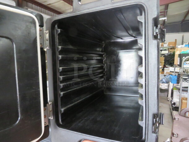 One Carlisle Insulted Food Carrier. Model# NPC300N. $358.99. - Image 3 of 3