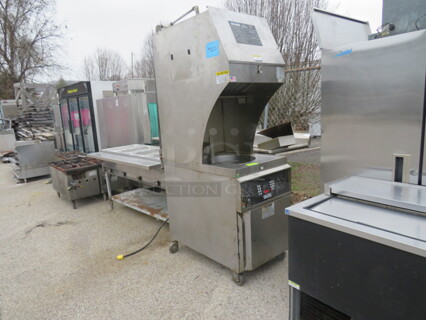 One Giles Ventless Fryer. Model# GEF-720-VH. 208 Volt 3 Phase. 24X40X83.