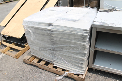ALL ONE MONE! PALLET LOT of BRAND NEW Cambro Gray Poly Pieces.