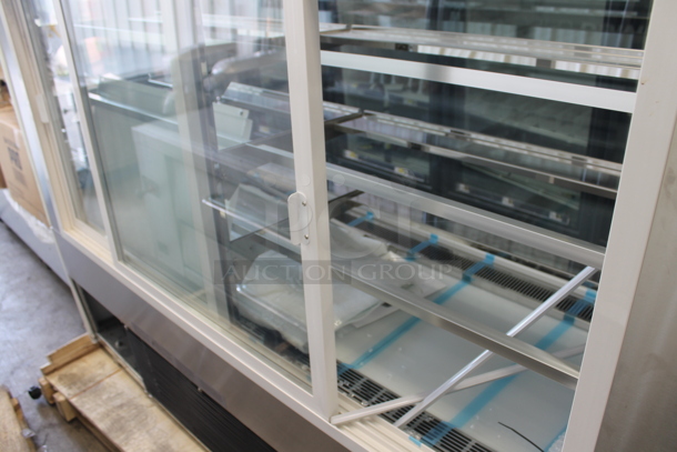 BRAND NEW SCRATCH AND DENT! 2023 Avantco 224BC72SW Metal Commercial 72" White Square Refrigerated Bakery Display Case with LED Lighting. 115 Volts, 1 Phase. See Pictures For Broken Glass. Tested and Working! - Image 3 of 4