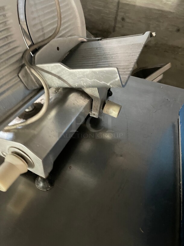 Working! Globe Commercial Meat Slicer NSF 115 Volt Tested and Working! - Image 4 of 6