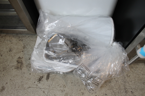 BRAND NEW SCRATCH AND DENT! Keystone KSTAP14B Metal Portable Air Conditioner. 115 Volts, 1 Phase. 14,000 BTU. Tested and Working! - Image 2 of 9