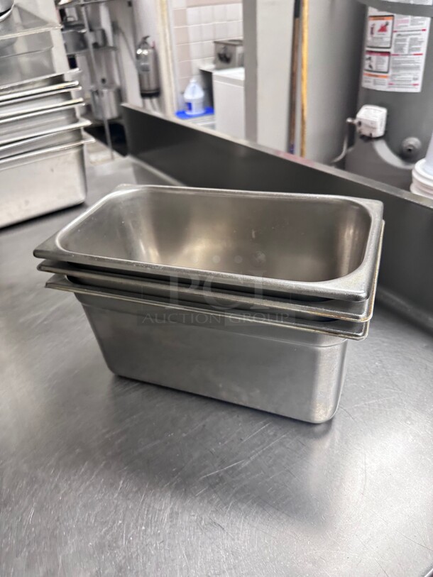 Clean! Vollrath 30842 Third Size Steam Pan - Stainless Steel NSF  - Image 3 of 5