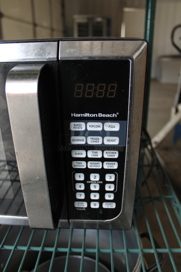 Hamilton Beach P90D23AL-WR Metal Countertop Microwave Oven. 120 Volts, 1 Phase.  - Image 3 of 6
