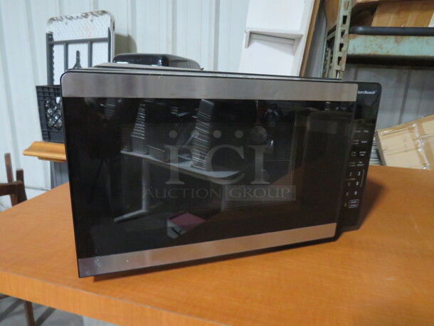 One Hamilton Beach Microwave. Model# HB54SS10012161. 120 Volt. 1400 Watt. 18.5X13X11 - Image 1 of 1