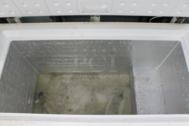 Metal Chest Freezer w/ Hinge Lid. Tested and Does Not Power On
 - Image 2 of 3