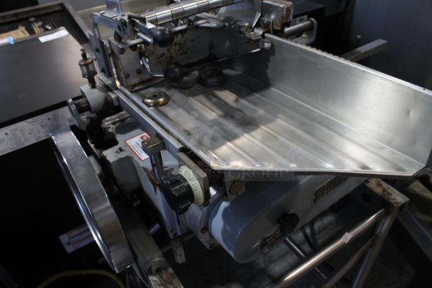 Berkel 170FA Metal Commercial Floor Style Meat Slicer Stacker. Tested and Working! - Image 4 of 6