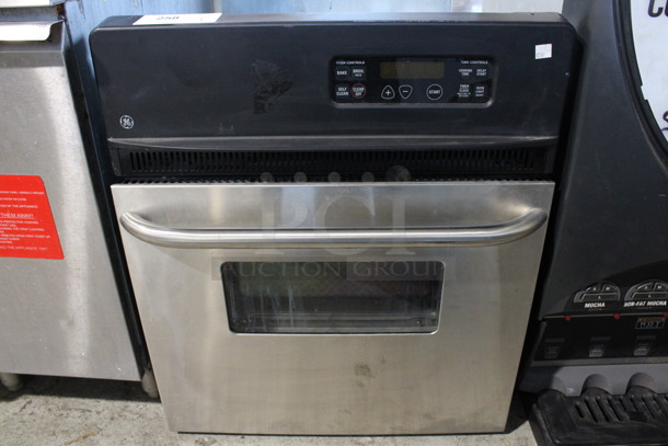 General Electric Model J RP20S K1SS Metal Electric Powered Convection Oven. 120/208-240 Volts. 23.5x29x28