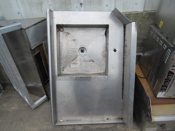One Stainless Steel Disrty Side Dish Table. No Legs. NO Faucet. 44.5X32X12 - Image 1 of 1